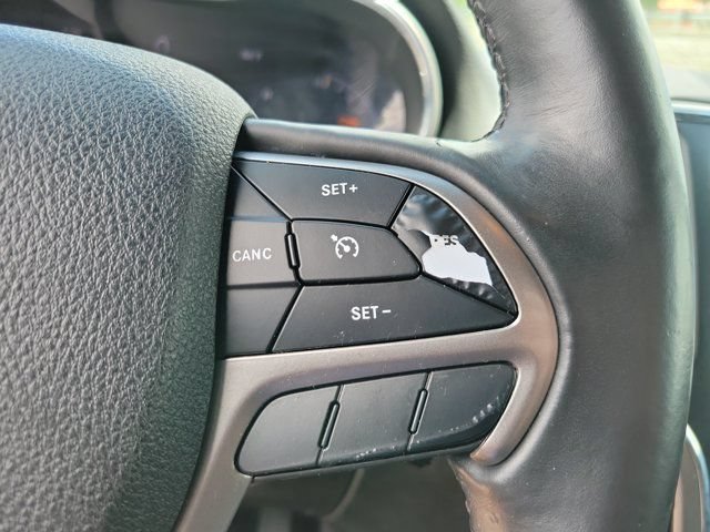 Used 2018 Jeep Grand Cherokee Laredo RWD image 16