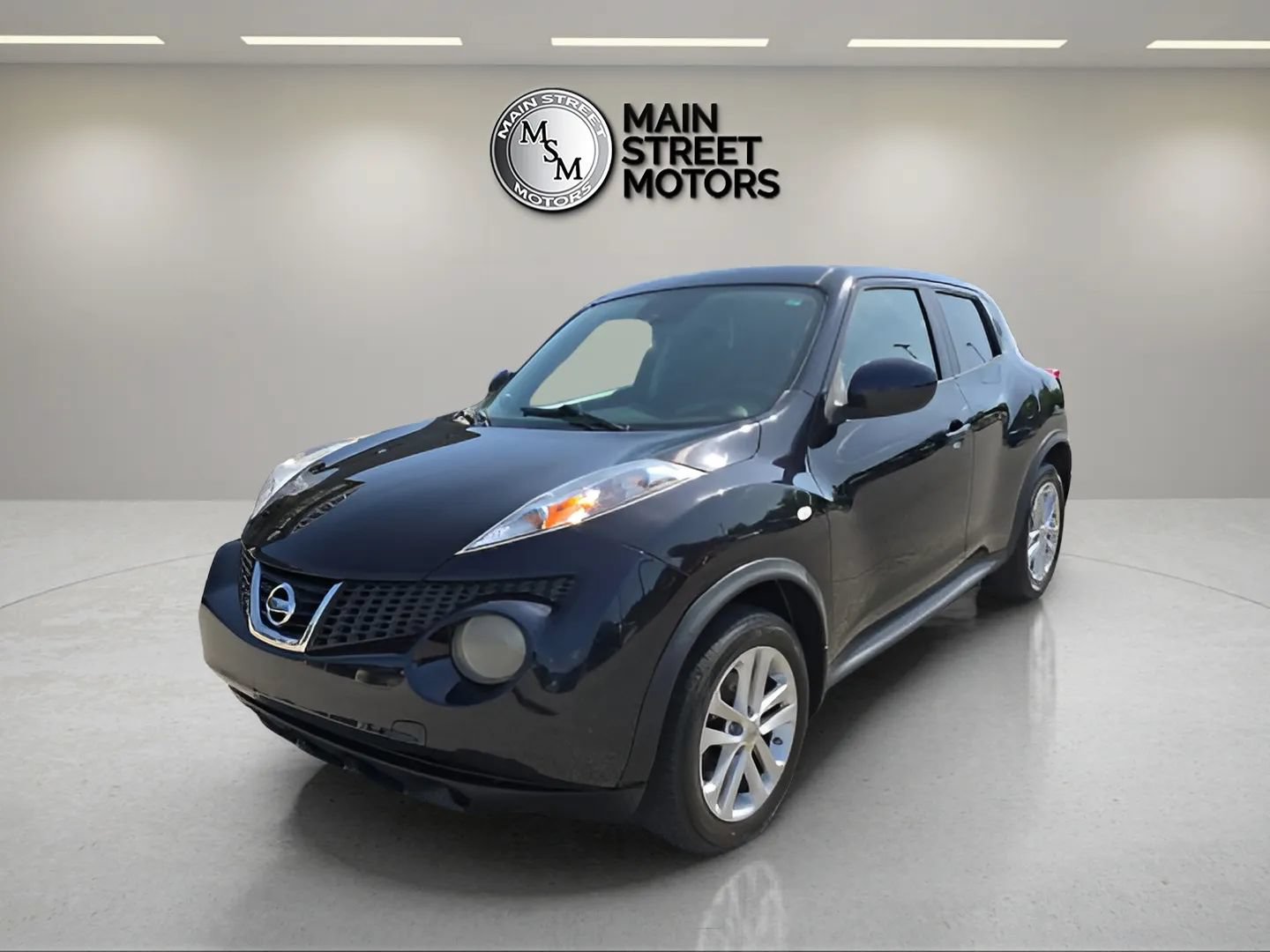 Used 2013 Nissan Juke SV FWD image 1