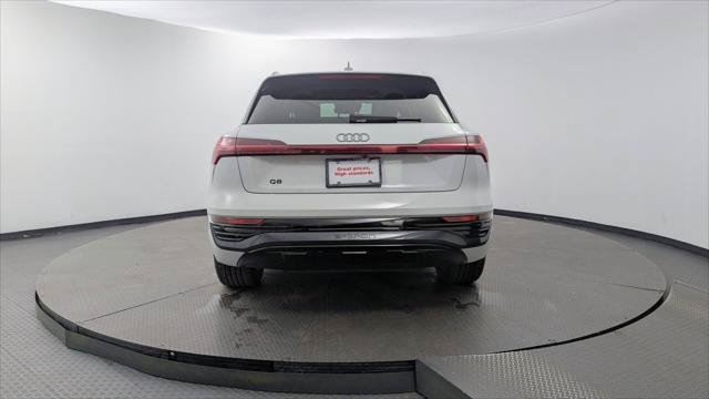 Used 2024 Audi Q8 e-tron Premium Plus w/ Premium Plus Package AWD/4WD image 7