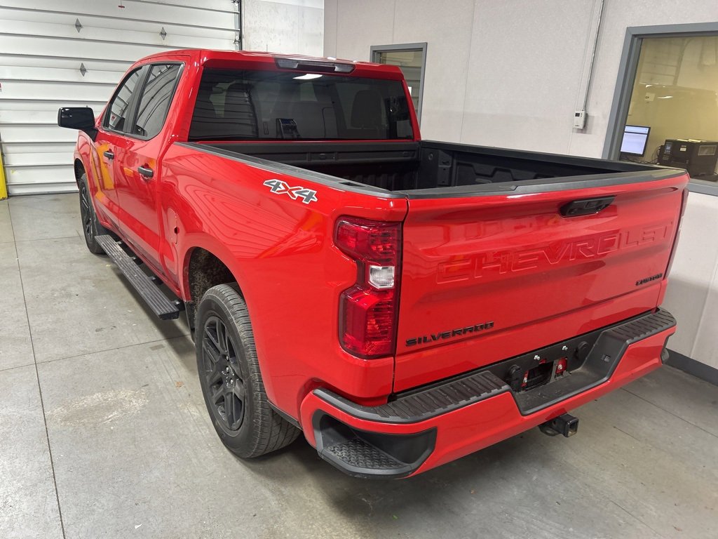Used 2023 Chevrolet Silverado 1500 Custom image 3