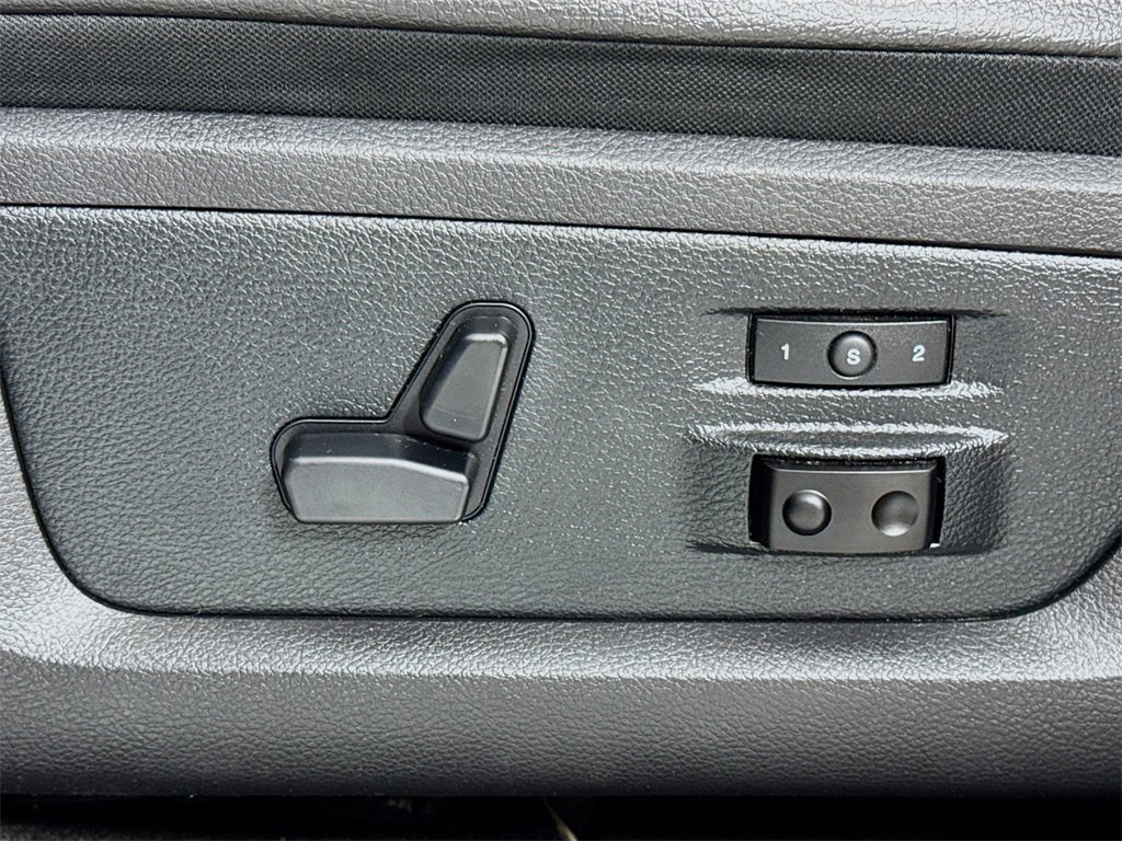 Used 2016 RAM 3500 Laramie w/ Sport Appearance Group image 14