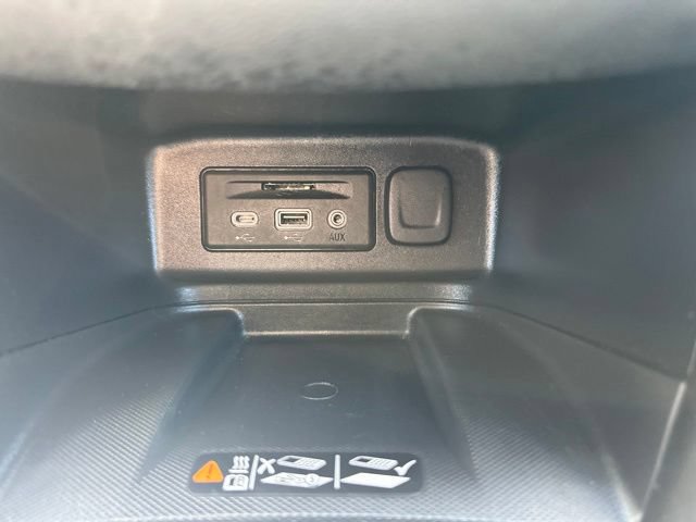 Used 2024 Chevrolet Equinox Premier AWD/4WD image 22