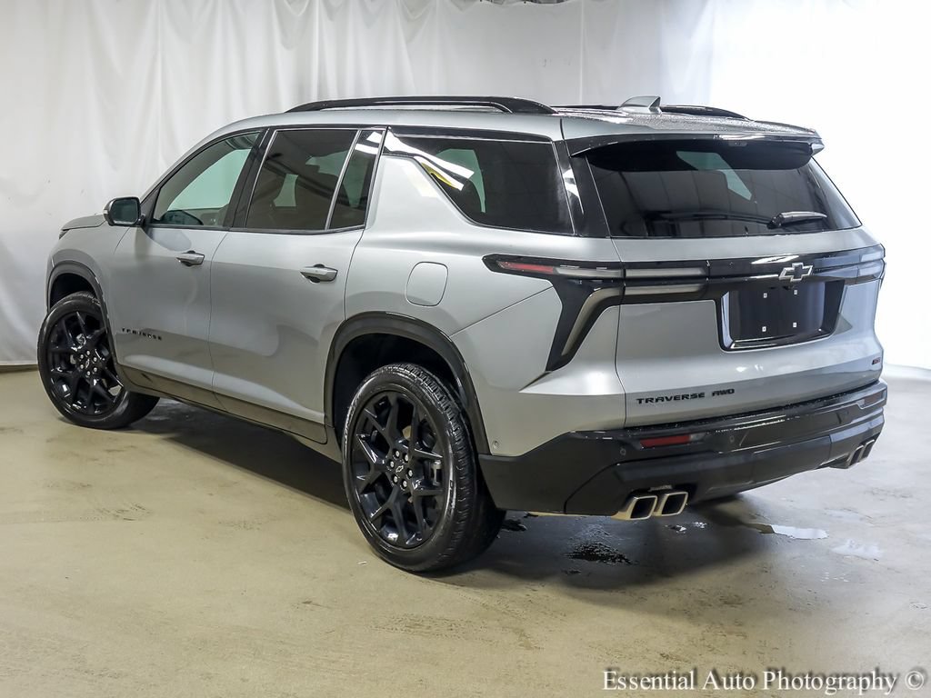 Used 2024 Chevrolet Traverse RS w/ LPO, Floor Liner Package AWD/4WD image 9