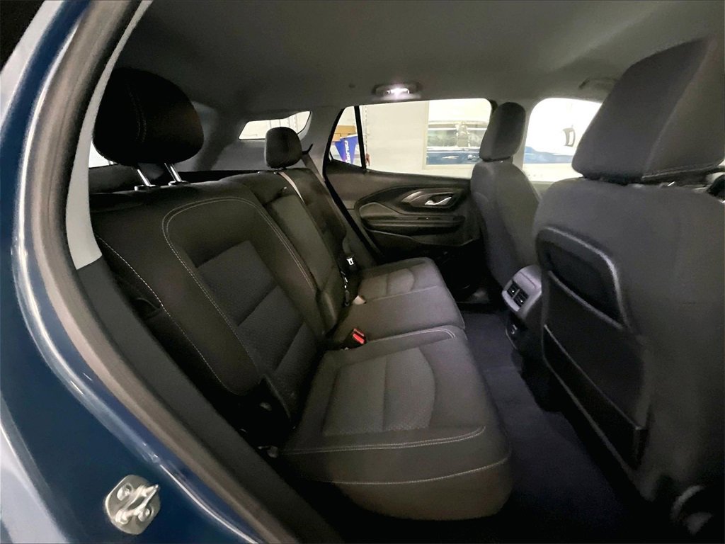 Used 2024 GMC Terrain SLE image 16