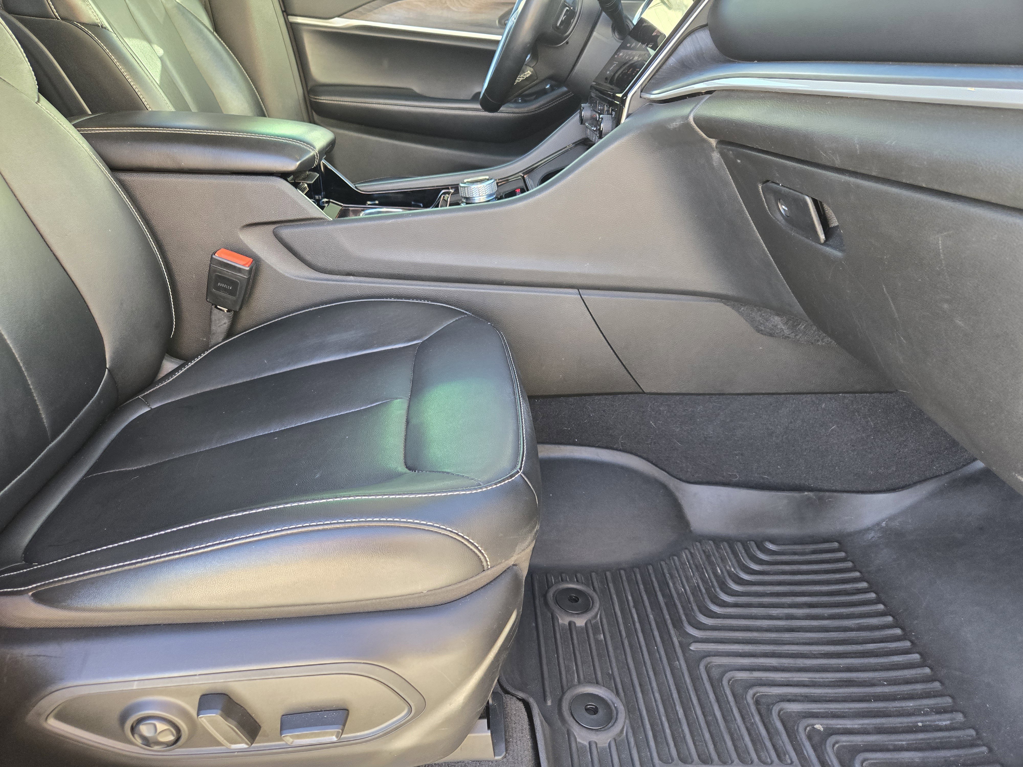 Used 2021 Jeep Grand Cherokee L Limited image 17