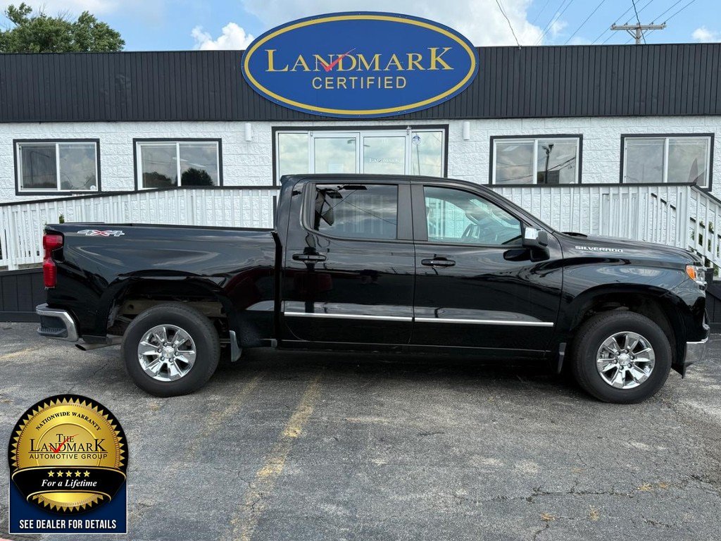 Used 2025 Chevrolet Silverado 1500 LT AWD/4WD image 4