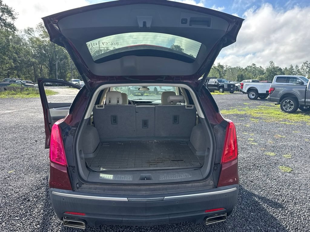 Used 2018 Cadillac XT5 Luxury w/ Driver Awareness Package FWD image 13