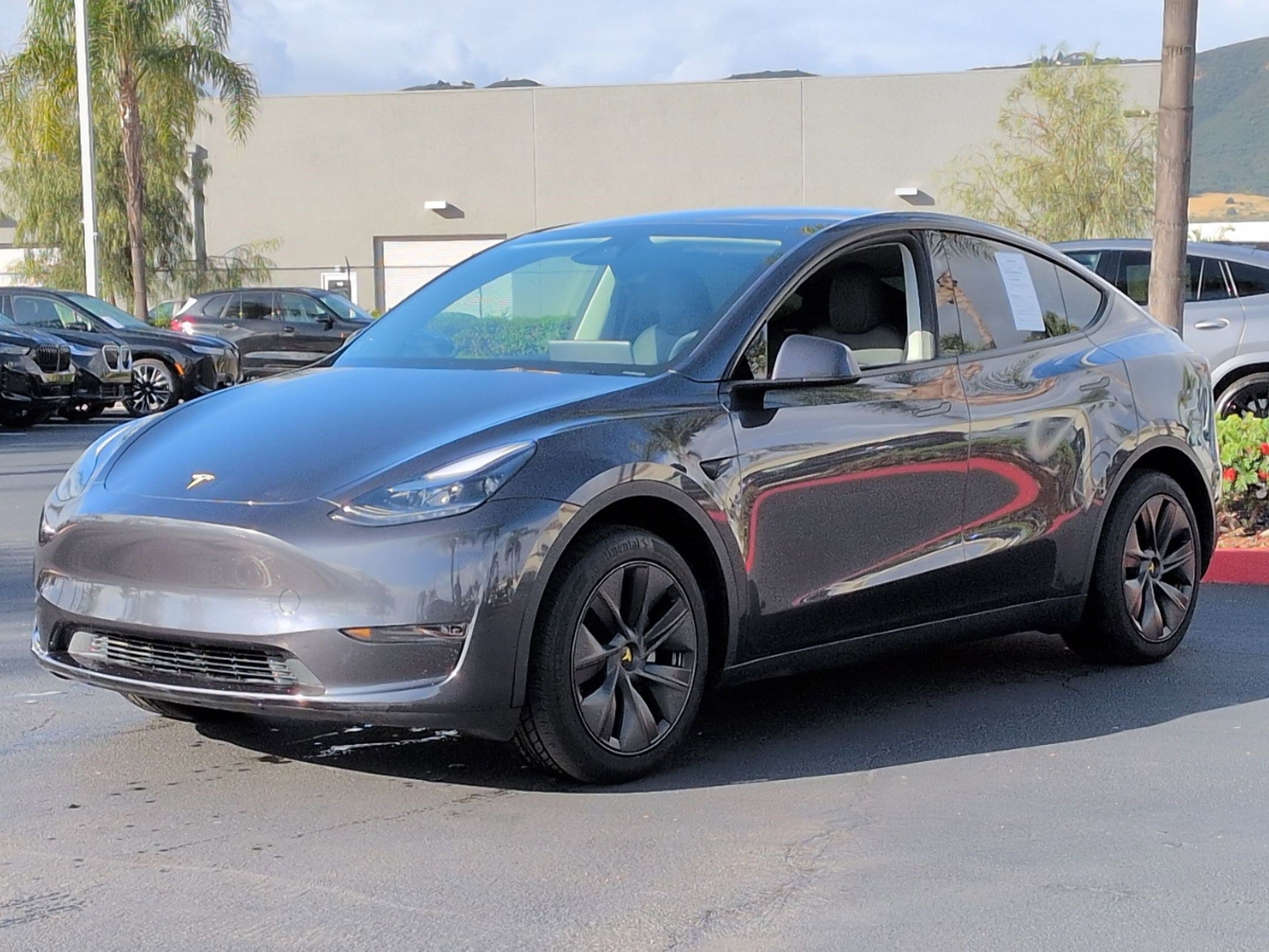 Used 2024 Tesla Model Y 2WD image 5