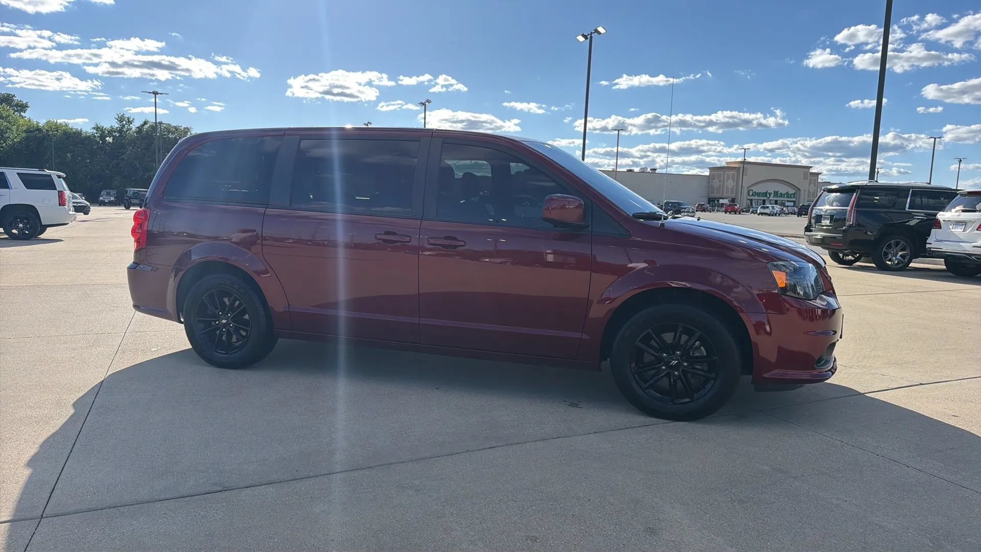 Used 2020 Dodge Grand Caravan GT FWD image 26