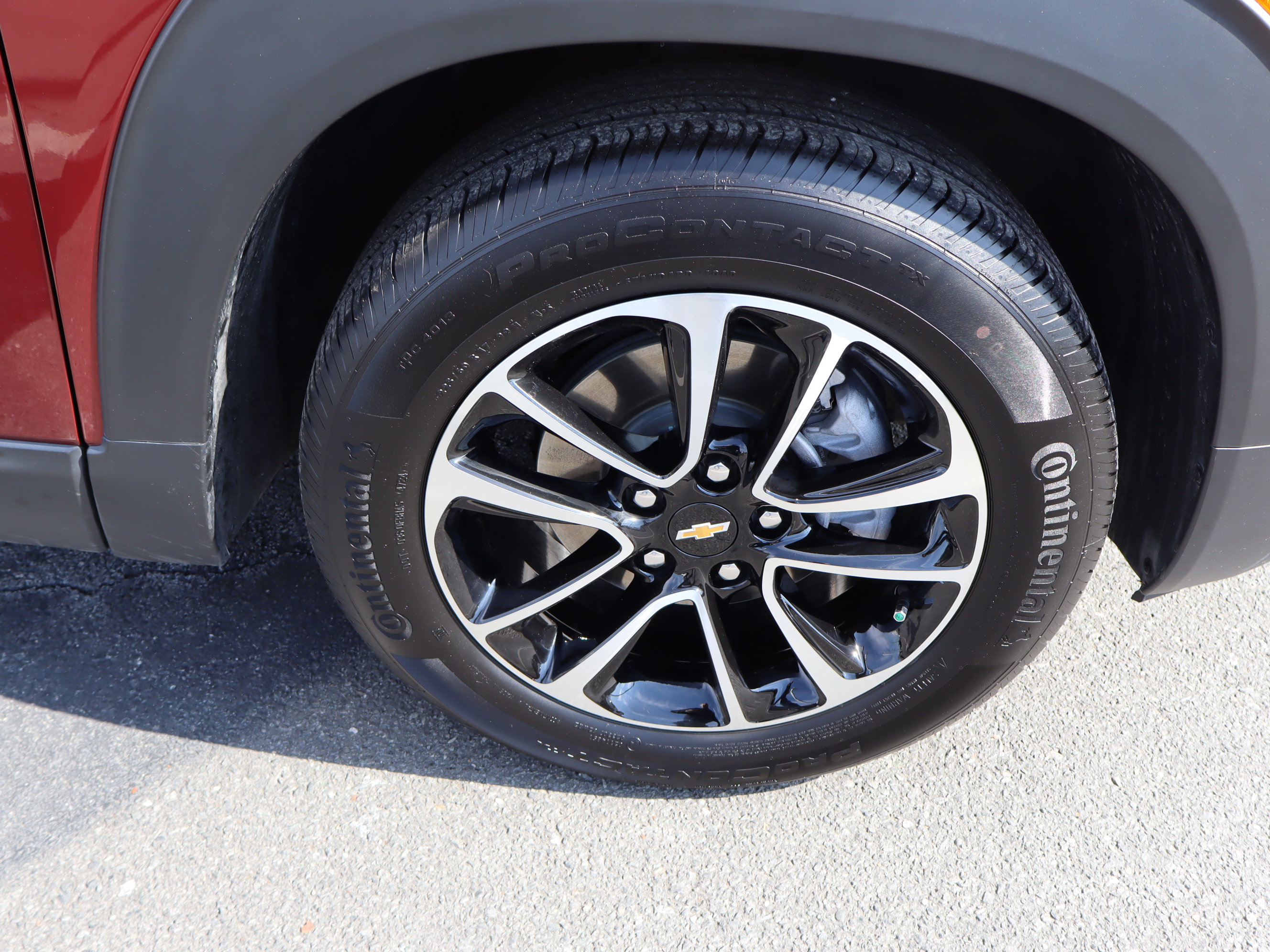 Certified 2025 Chevrolet TrailBlazer LT w/ Convenience Package image 37