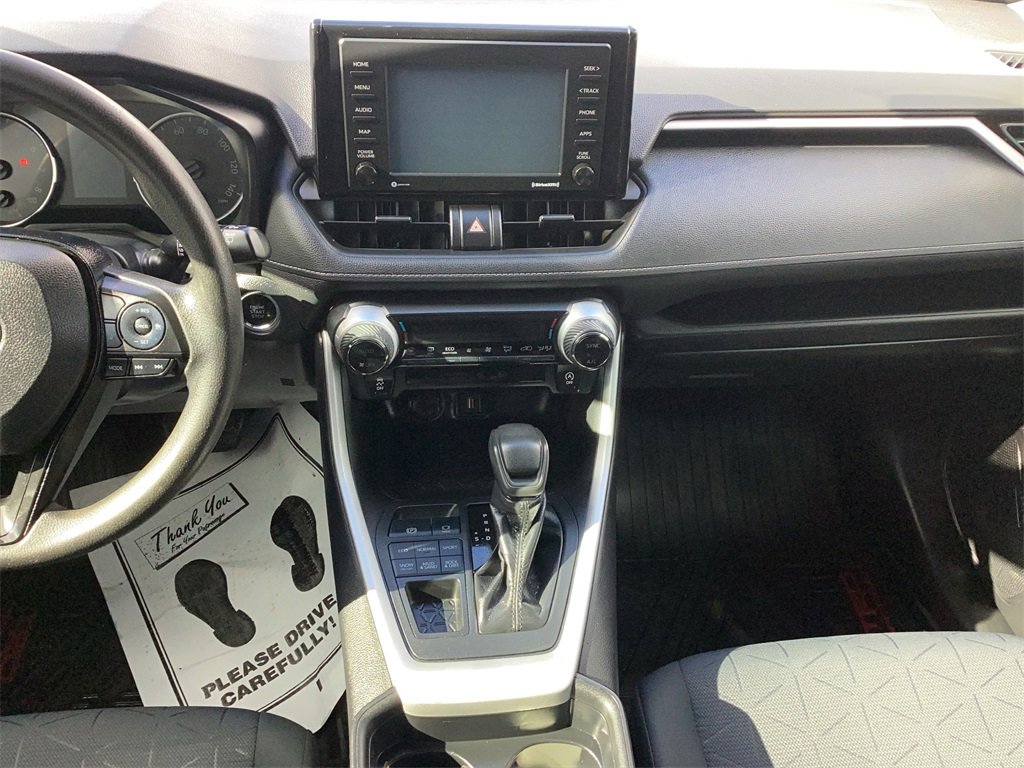 Used 2020 Toyota RAV4 XLE image 15