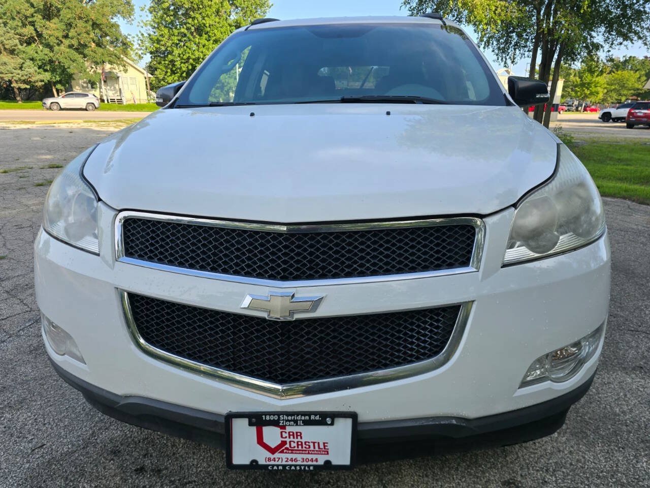 Used 2010 Chevrolet Traverse LT AWD/4WD image 2