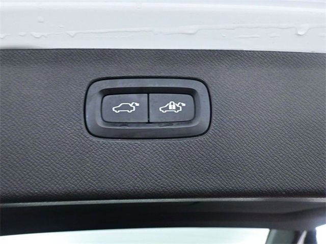 Used 2023 Volvo XC90 B6 Plus w/ Protection Package image 35