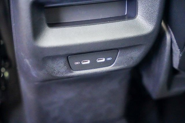 Used 2025 Volkswagen Tiguan SE w/ Panoramic Sunroof Package image 25