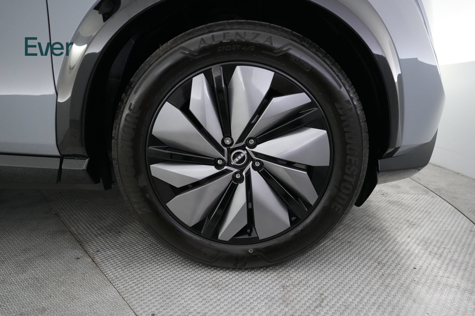 Used 2024 Nissan Ariya AWD image 20