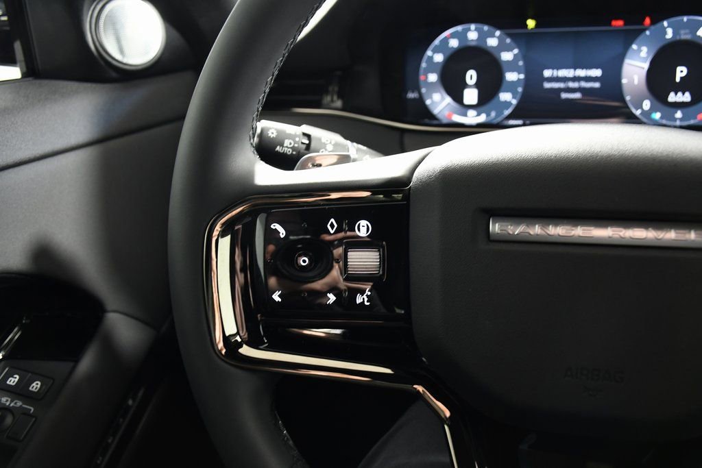 Certified 2025 Land Rover Range Rover Evoque Dynamic SE image 29