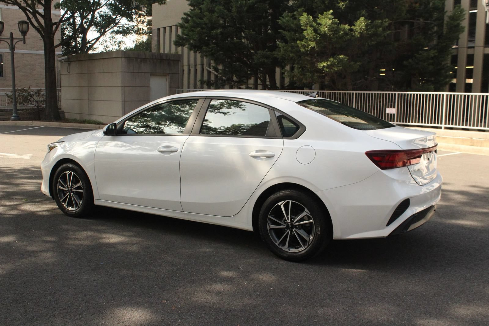 Used 2022 Kia Forte LXS FWD image 9
