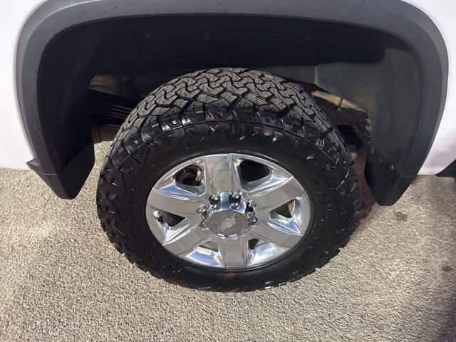 Used 2020 Chevrolet Silverado 2500 LTZ w/ LTZ Premium Package image 19