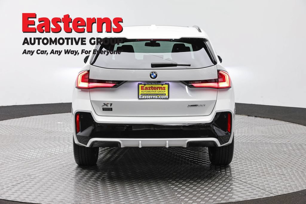 Used 2023 BMW X1 xDrive28i w/ M Sport Package AWD/4WD image 8