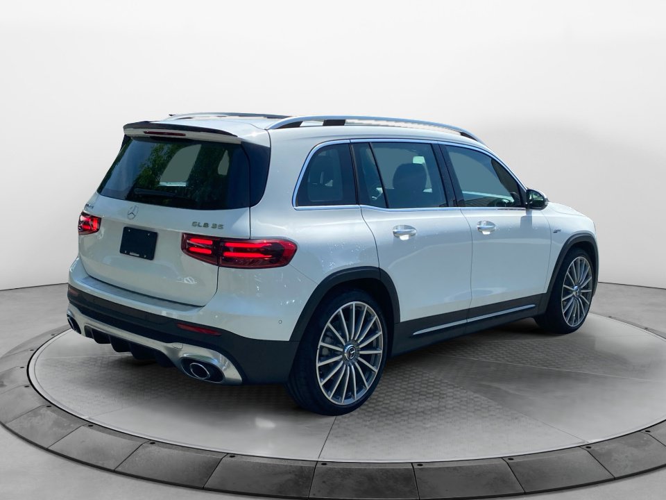 New 2026 Mercedes-Benz GLB 35 AMG 4MATIC image 7