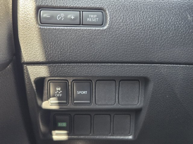 Used 2016 Nissan Rogue S w/ Appearance Package FWD image 20