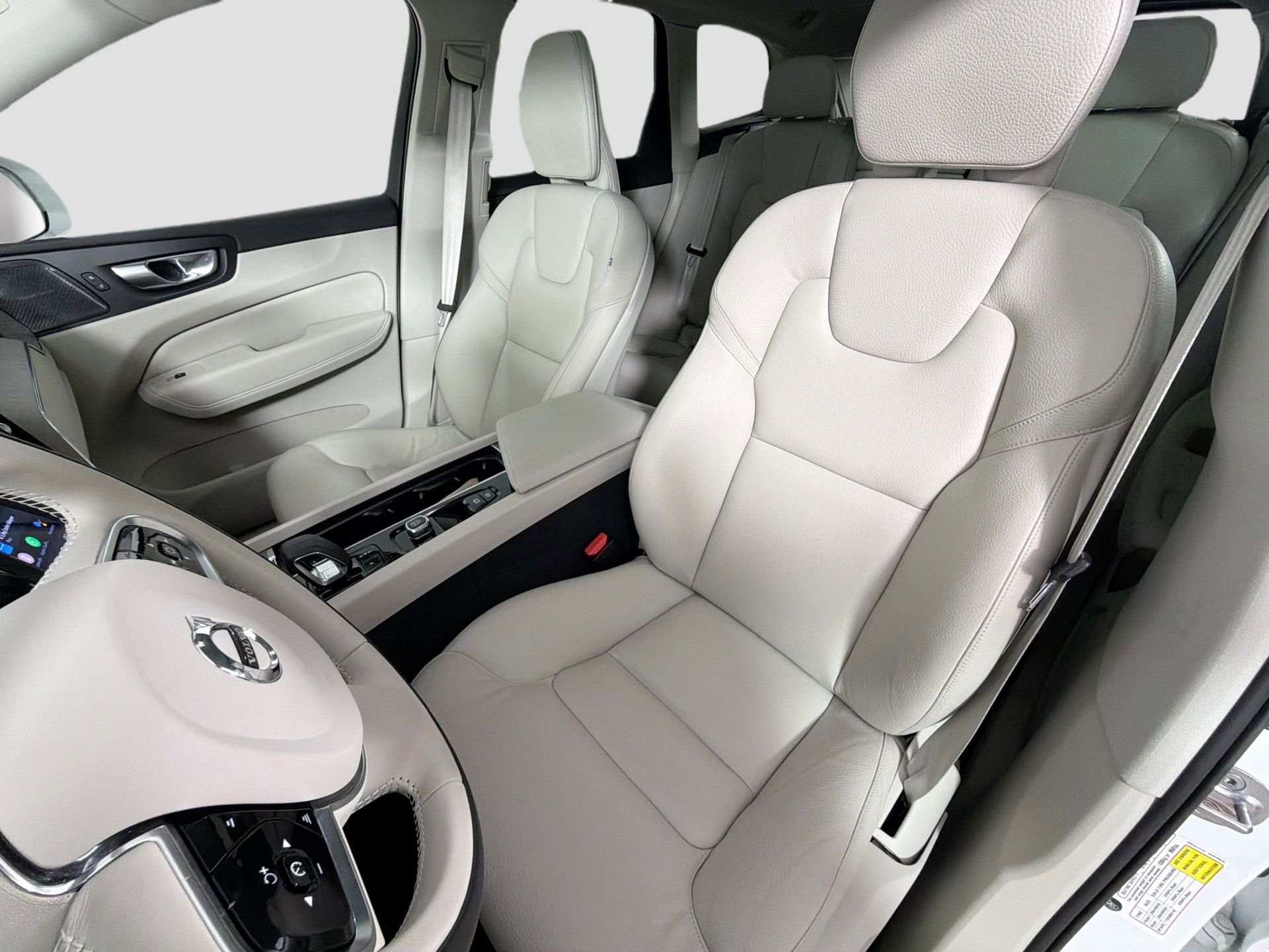 Certified 2023 Volvo XC60 B5 Plus w/ Protection Package Premier FWD image 22
