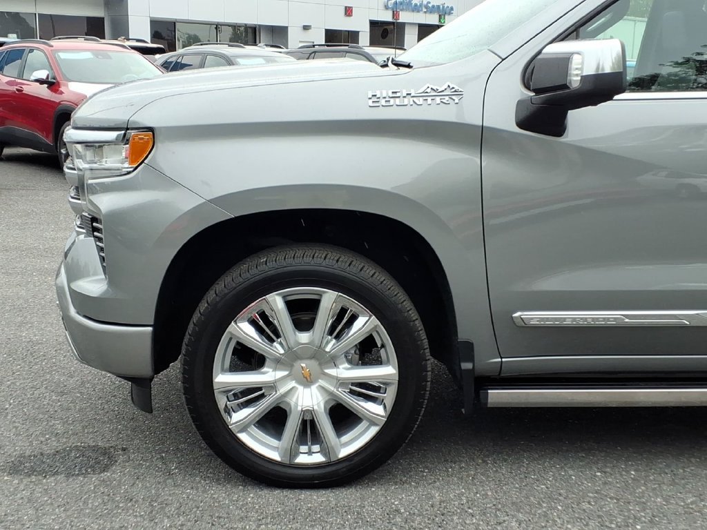 Certified 2023 Chevrolet Silverado 1500 High Country w/ High Country Premium Package AWD/4WD image 5