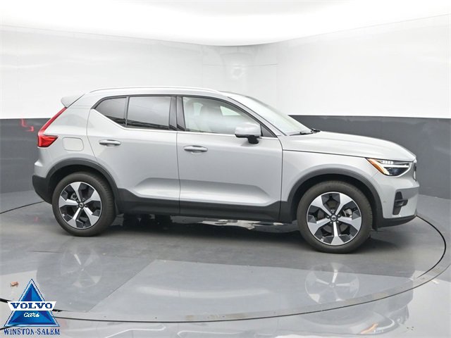 Used 2024 Volvo XC40 B5 Plus