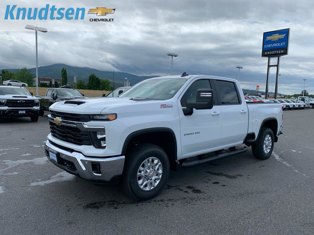 New 2026 Chevrolet Silverado 2500 LT w/ All Star Edition AWD/4WD image 3