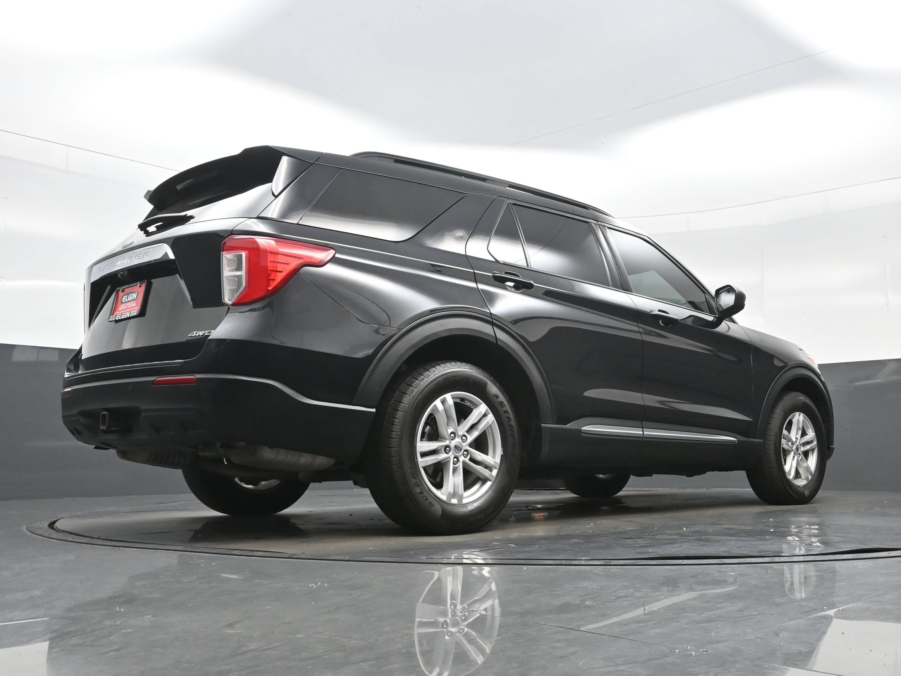 Used 2021 Ford Explorer XLT w/ Class III Trailer Tow Package AWD/4WD image 33