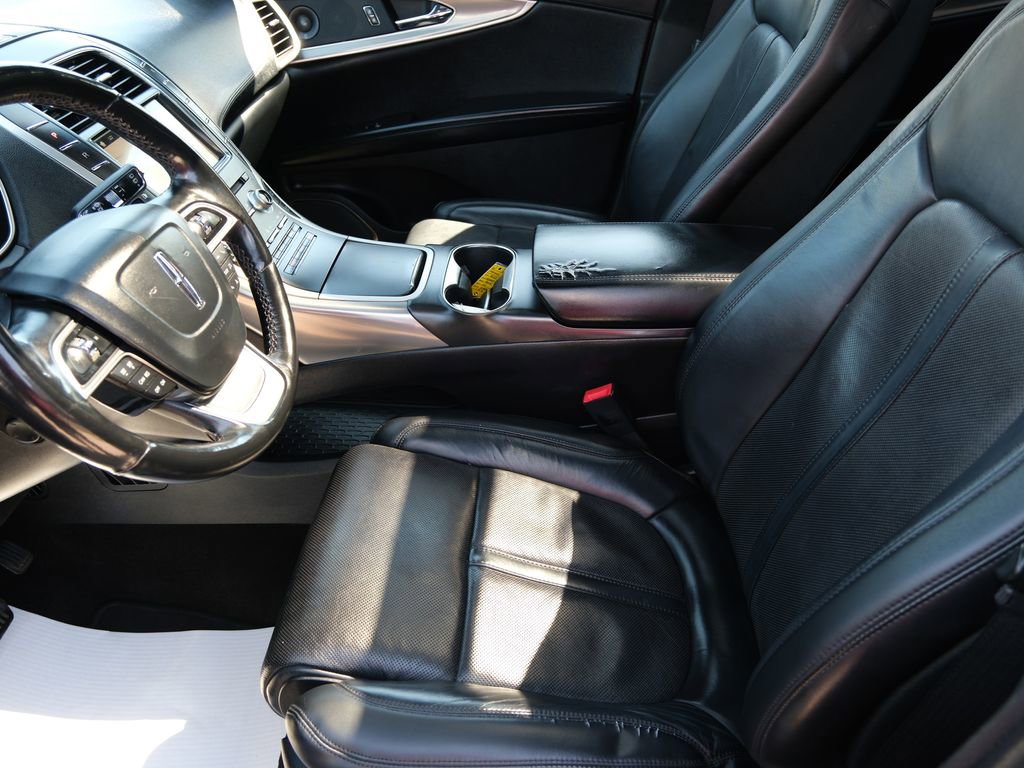 Used 2019 Lincoln Nautilus Reserve image 5