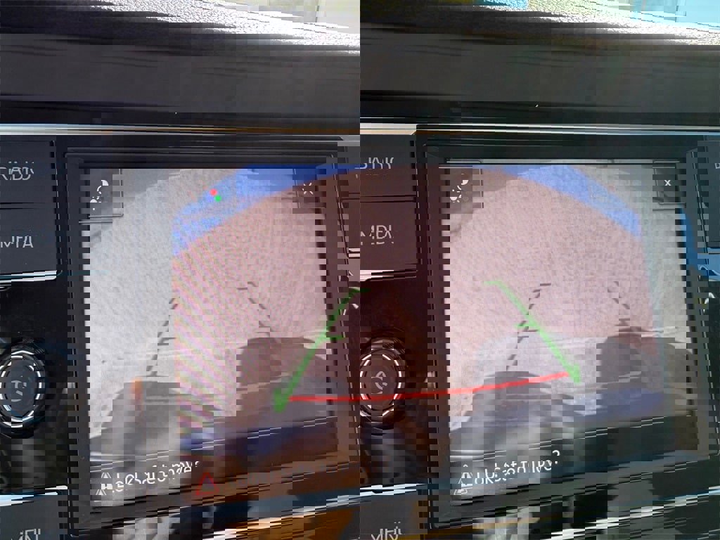 Used 2024 Volkswagen Jetta SE image 17