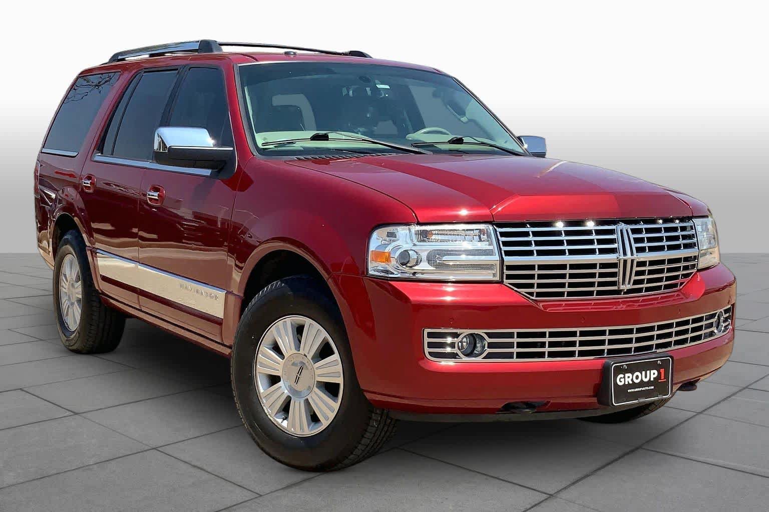 Used 2013 Lincoln Navigator 2WD w/ HD Trailer Tow Pkg image 2