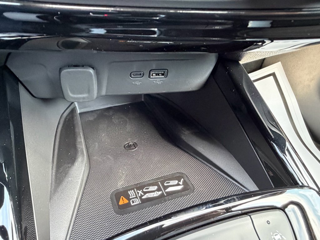 New 2026 Chevrolet Trax RS w/ Sunroof Package image 9