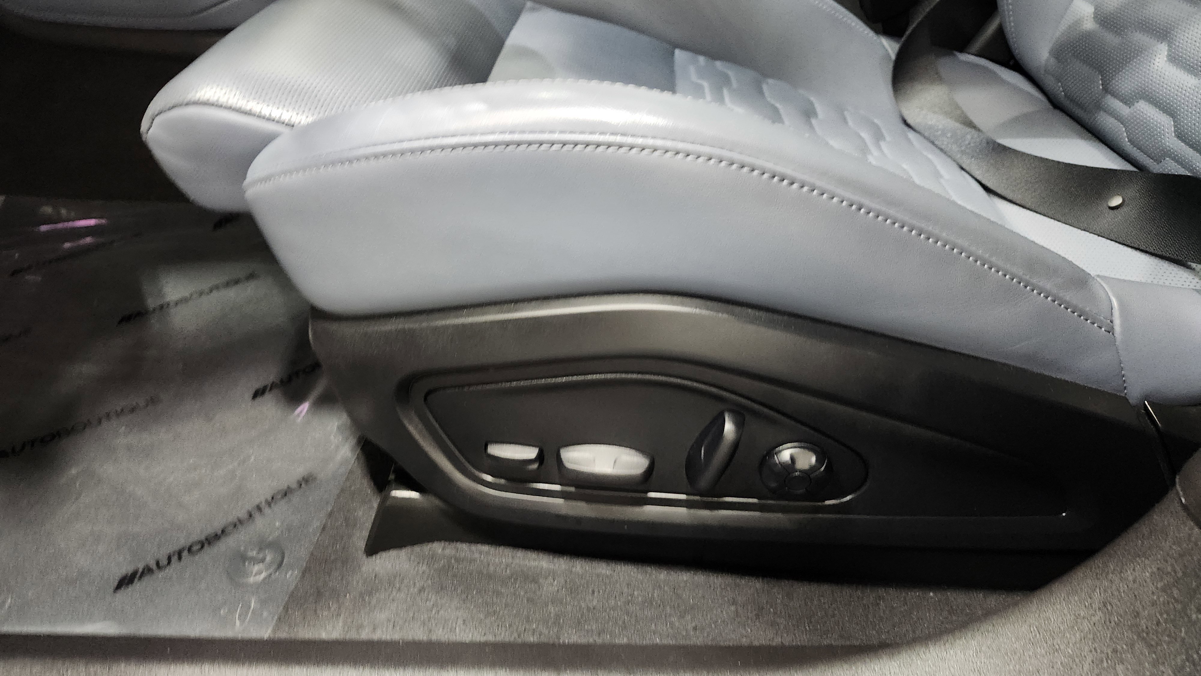 Used 2024 Audi e-tron GT Premium Plus image 26