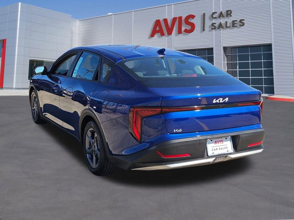 Used 2025 Kia K4 LXS image 3