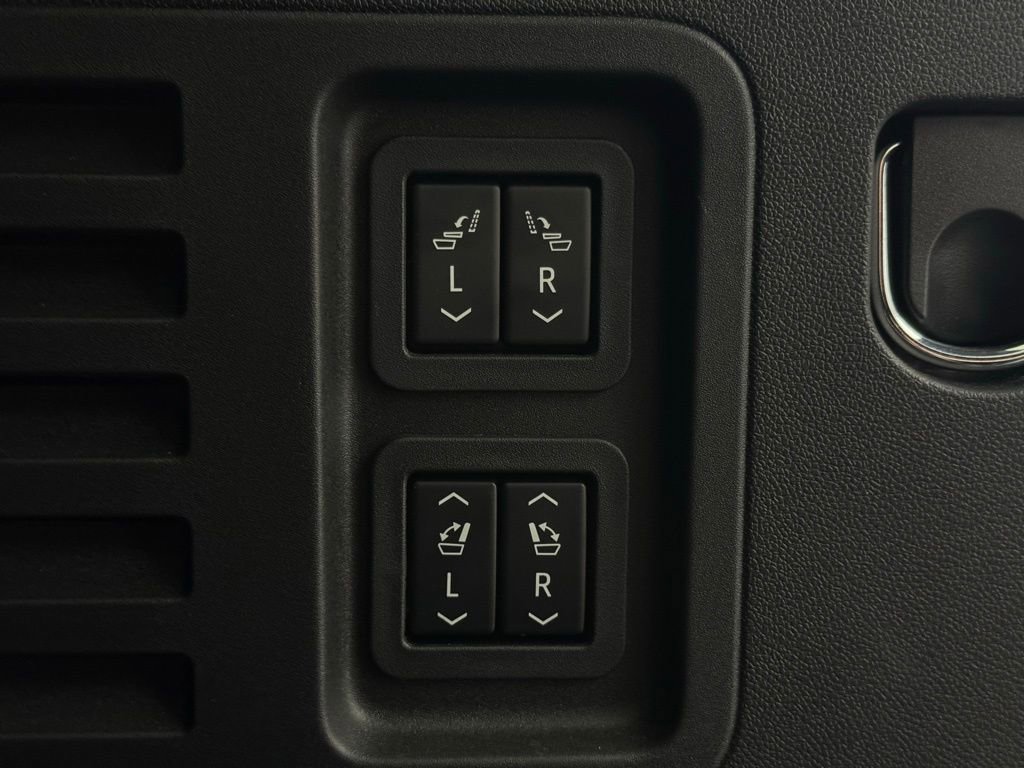 Used 2025 GMC Acadia Denali w/ LPO, Floor Liner Package image 11