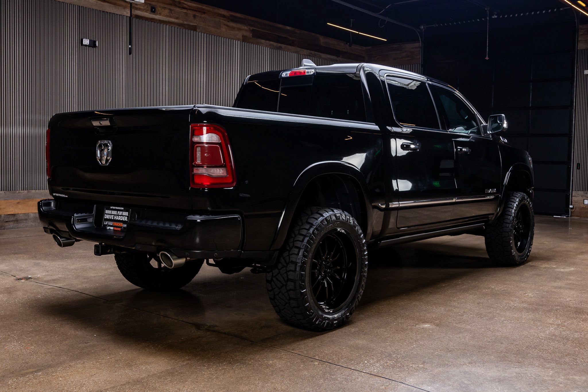 Used 2019 RAM 1500 Limited AWD/4WD image 10