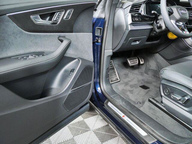 New 2026 Audi SQ8 Prestige AWD/4WD image 8