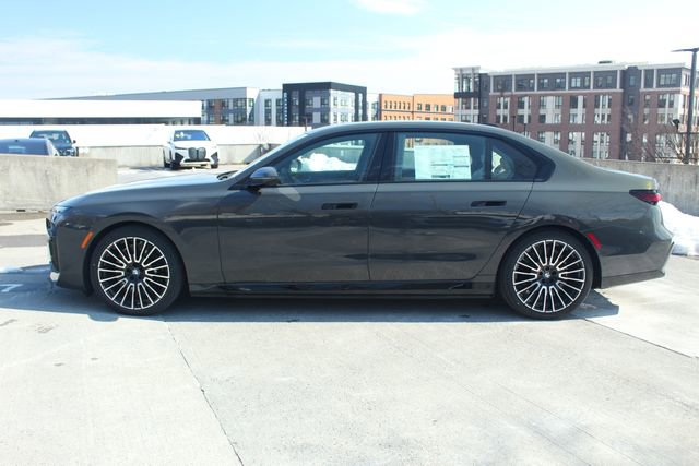 New 2026 BMW i7 xDrive60 w/ Executive Package image 5