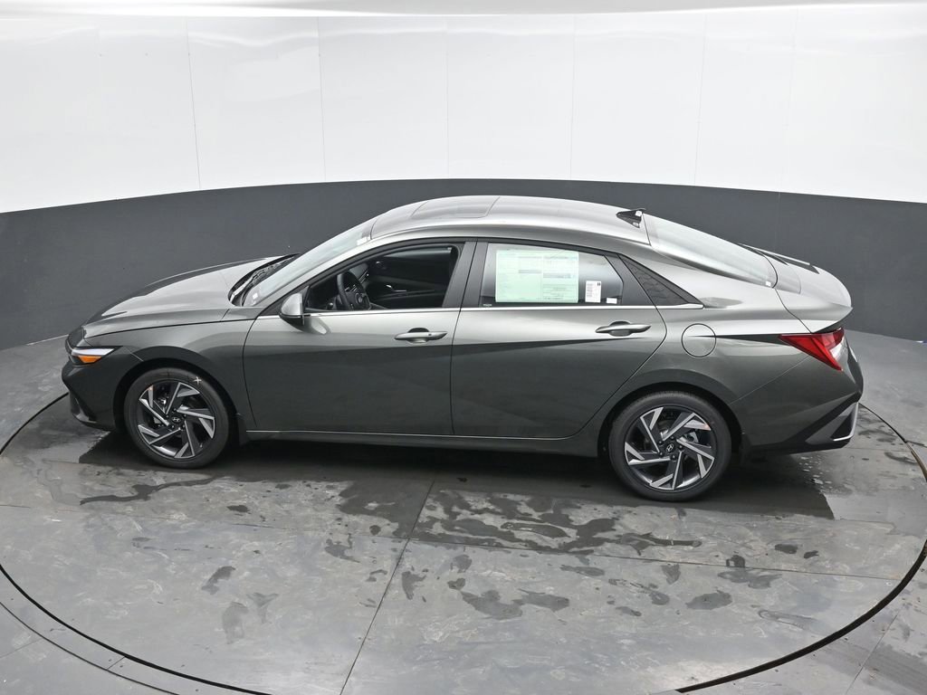 New 2026 Hyundai Elantra Limited image 42