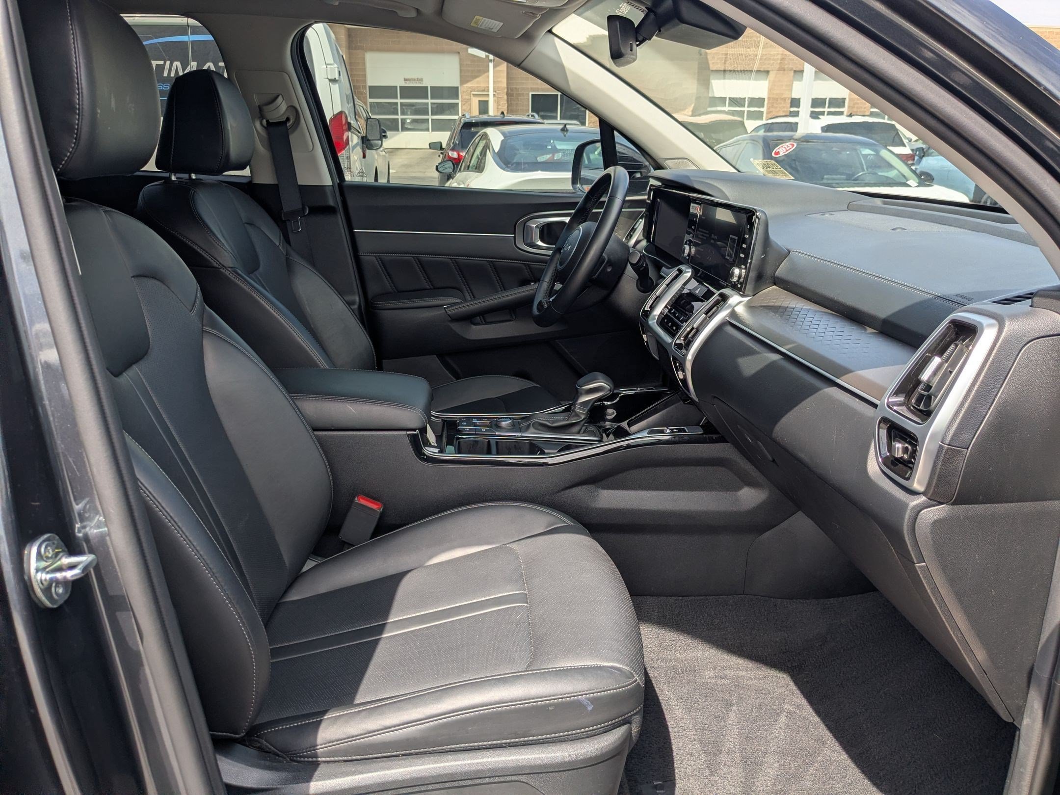 Certified 2023 Kia Sorento SX AWD/4WD image 30