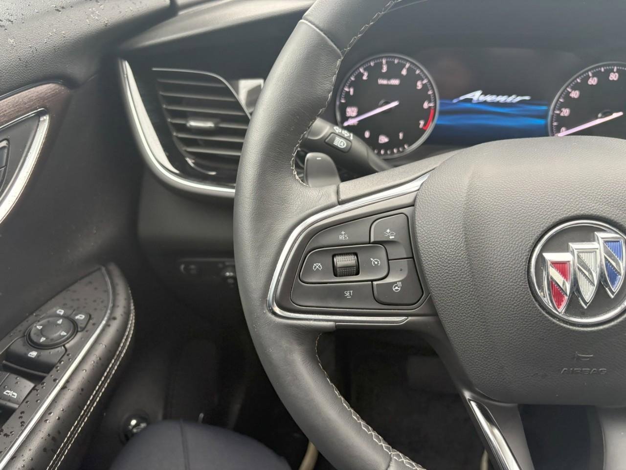 Used 2023 Buick Envision Avenir image 13