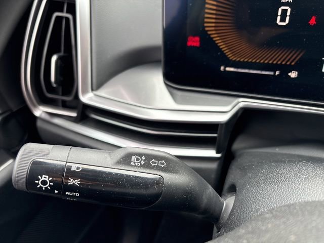 Certified 2025 Kia Sorento LX image 20