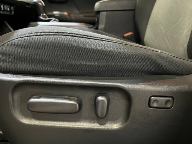 Certified 2021 Toyota Tacoma TRD Off-Road w/ Technology Package AWD/4WD image 14