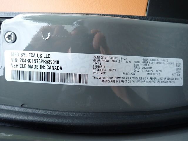 Used 2023 Chrysler Pacifica Pinnacle FWD image 20