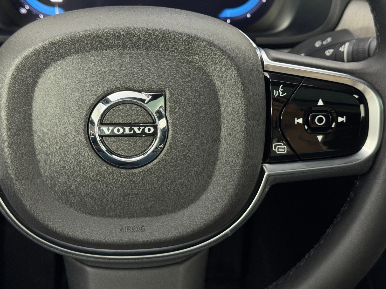 Used 2024 Volvo S90 T8 Ultimate image 22