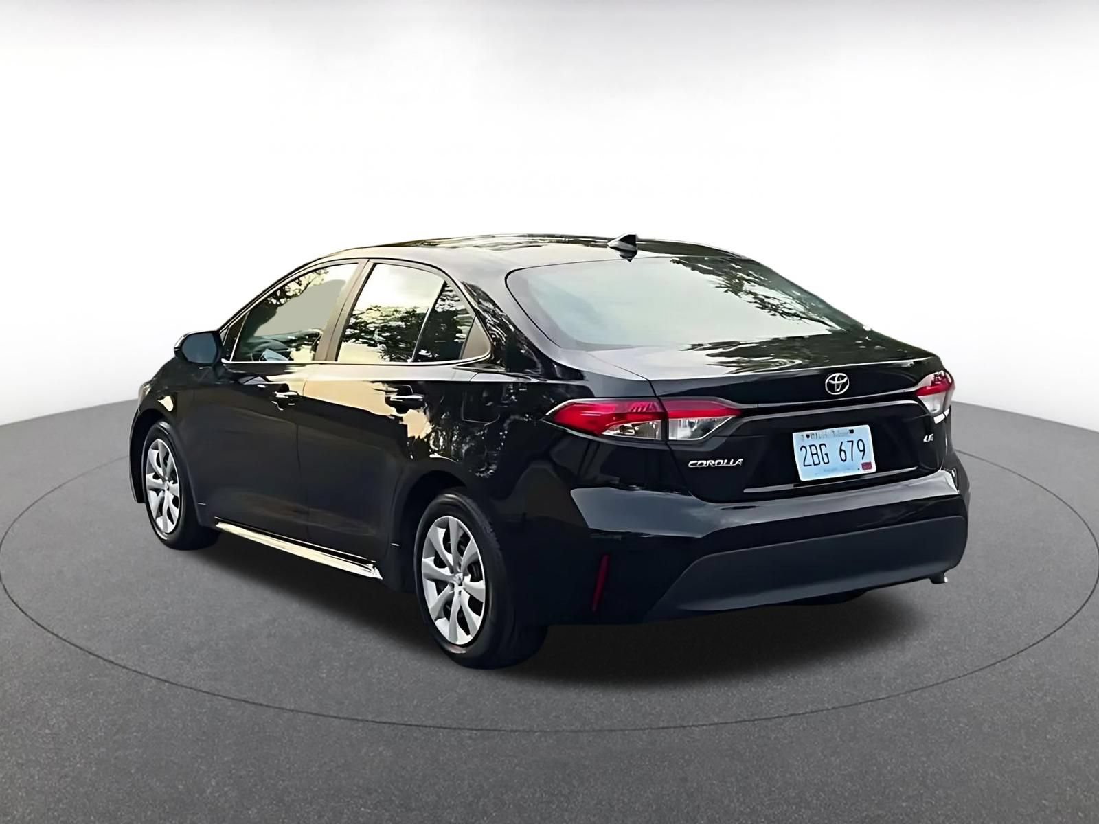 Used 2025 Toyota Corolla LE FWD image 10