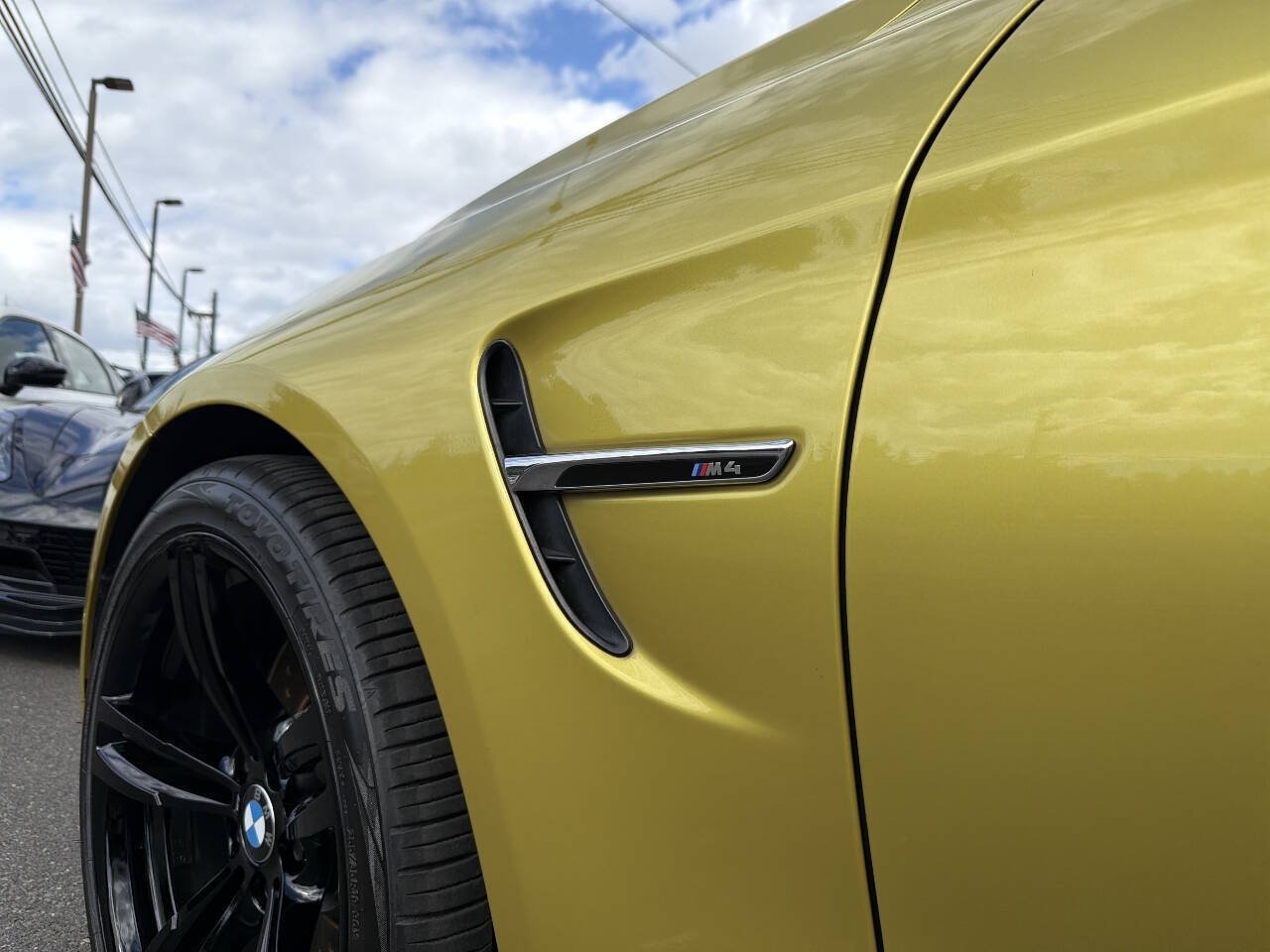 Used 2017 BMW M4 Coupe RWD image 2