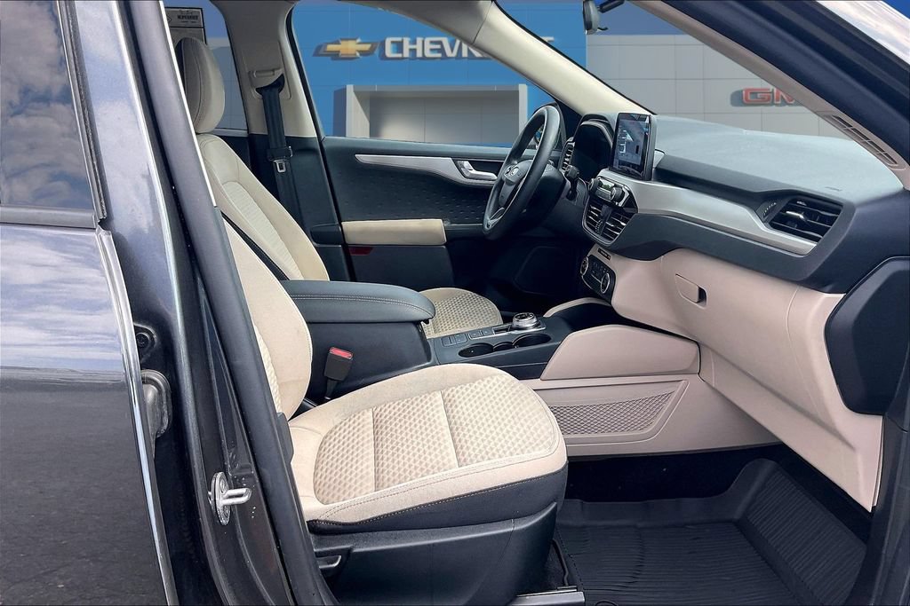 Used 2020 Ford Escape SE FWD image 28